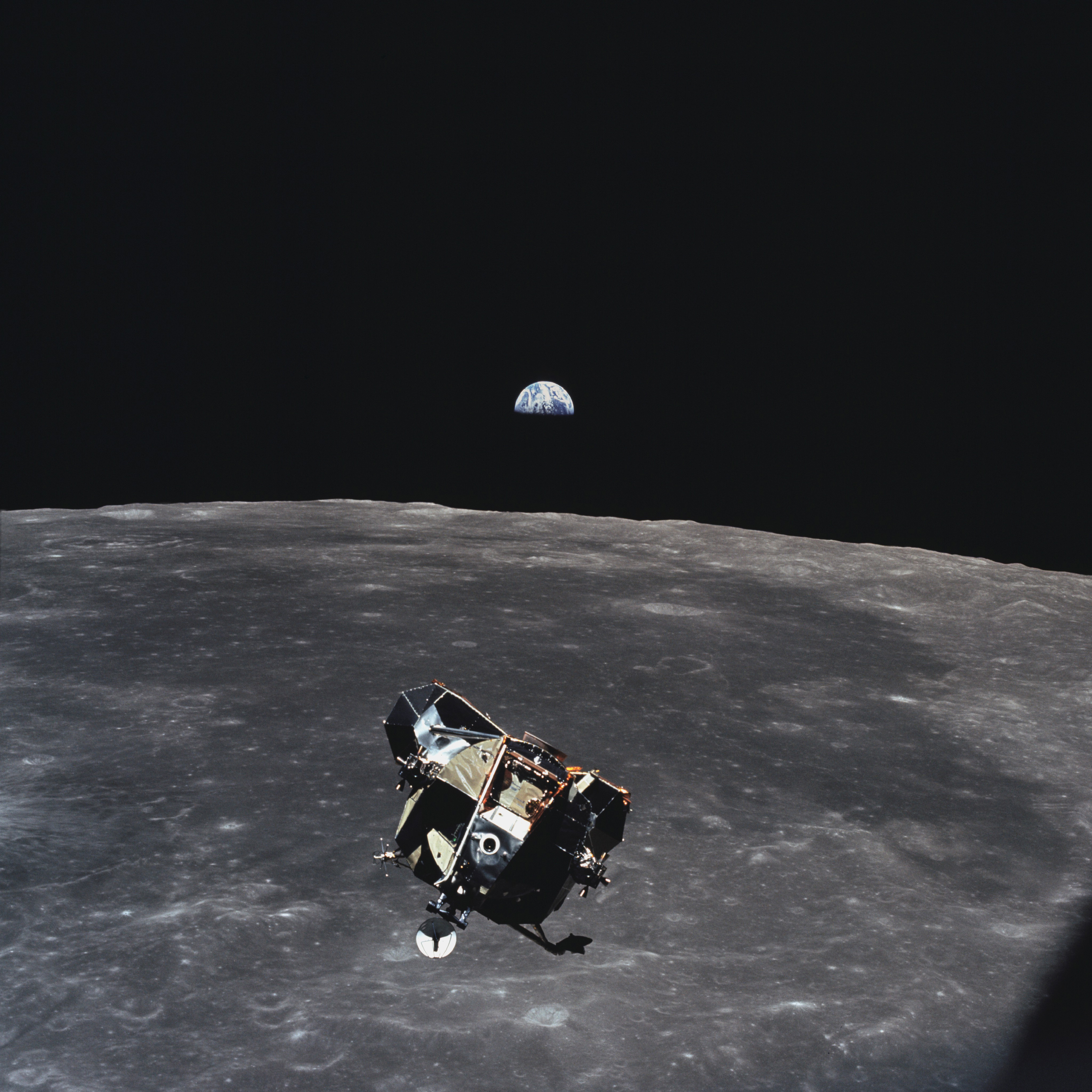 Le module lunaire (Ã©tage d'ascension uniquement) d'Apollo 11 photographiÃ© depuis le module de commande