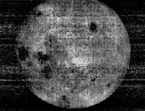 Première photo de la face cachée de la Lune prise par la sonde Luna 3